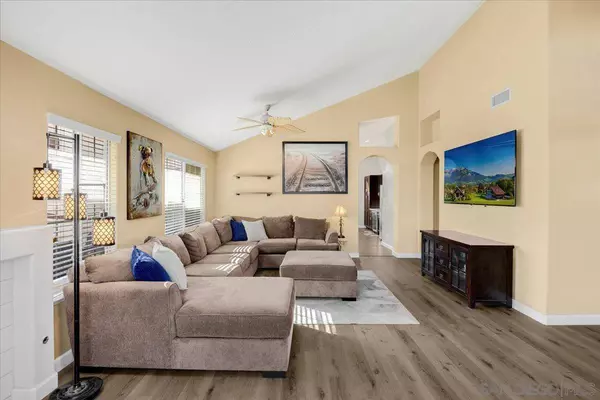 25277 Via Las Lomas, Murrieta, CA 92562