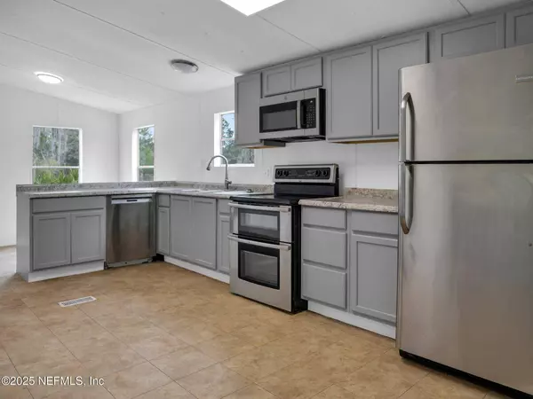 226 INTERLACHEN BLVD, Interlachen, FL 32148