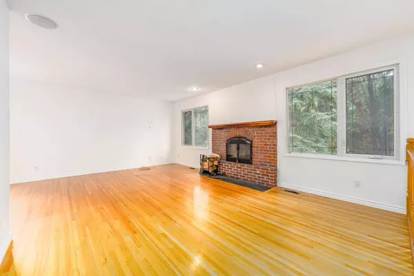 1408 75 AVE SW, Calgary, AB T2V 0T1