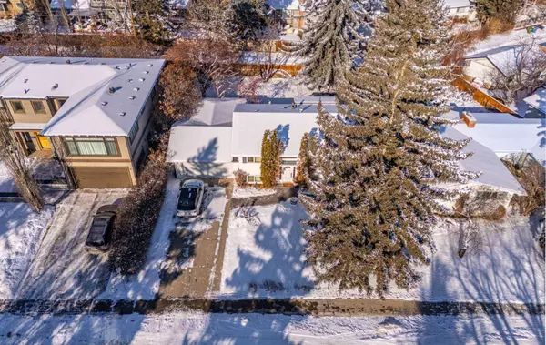 1408 75 AVE SW, Calgary, AB T2V 0T1