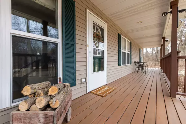 12A86 Roosevelt Lane, Apple River, IL 61001