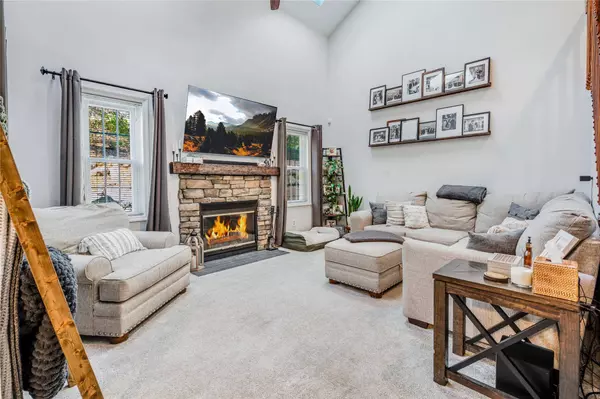 18 Spruce Ridge DR, Fishkill, NY 12524