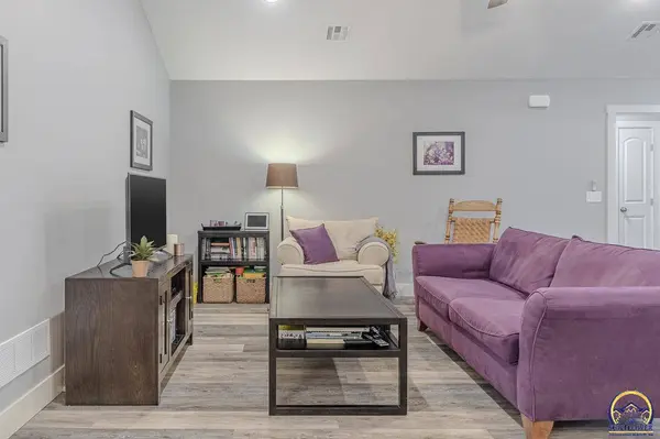 307 Snyder Dr, St George, KS 66535