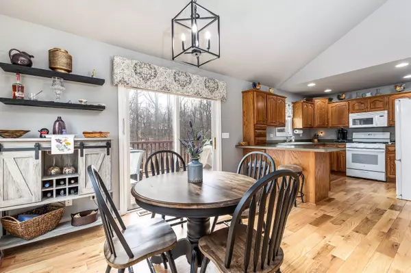 12A86 Roosevelt Lane, Apple River, IL 61001