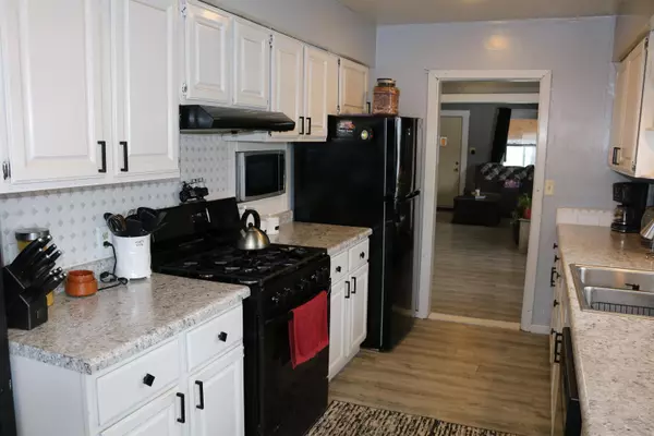 903 Avenue J, Sterling, IL 61081