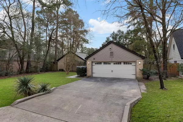18 Rosedale Brook CT, The Woodlands, TX 77381