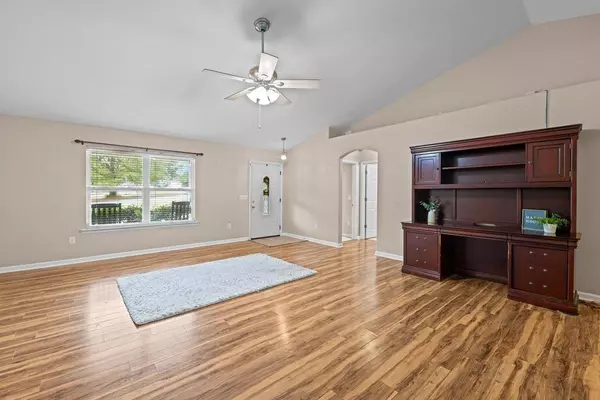 11 Pine Bark, Midway, FL 32343