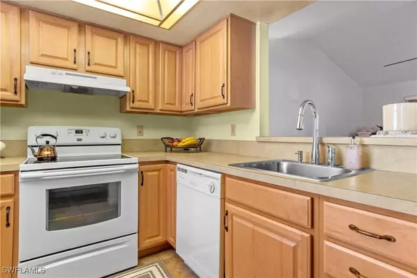 2121 Golfside Village DR, Lehigh Acres, FL 33936