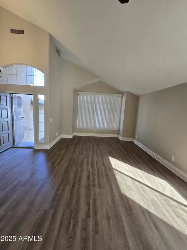 849 W SPUR Avenue, Gilbert, AZ 85233