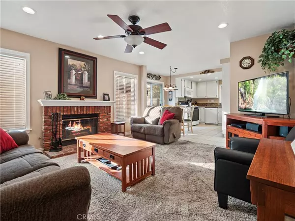 21611 Newton CT, Saugus, CA 91350