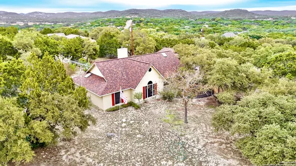 123 FOREST BREEZE, Lakehills, TX 78063