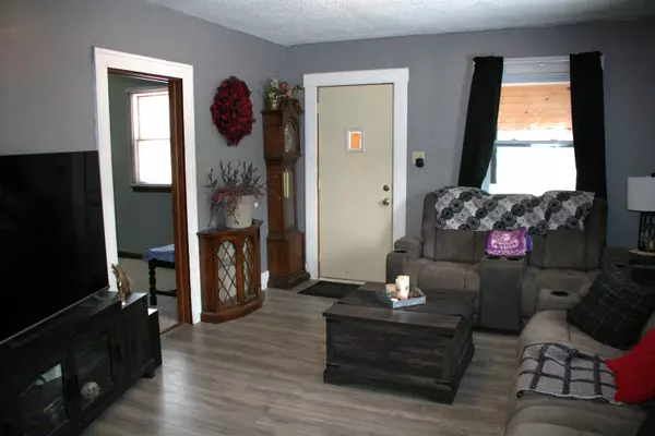 903 Avenue J, Sterling, IL 61081