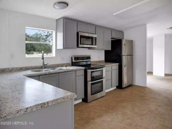 226 INTERLACHEN BLVD, Interlachen, FL 32148