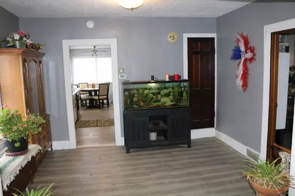 903 Avenue J, Sterling, IL 61081