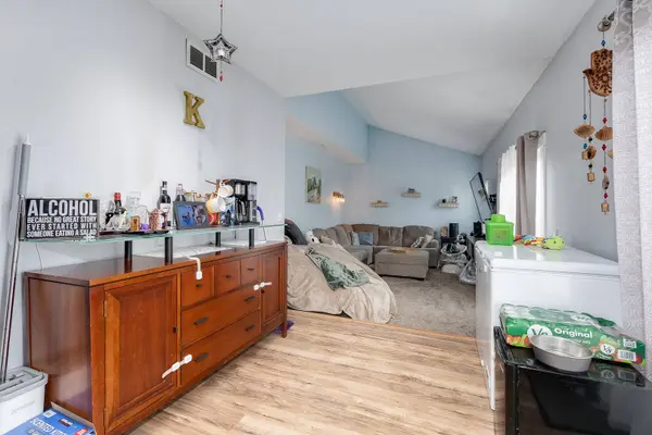 218 Carol LN, Bolingbrook, IL 60440