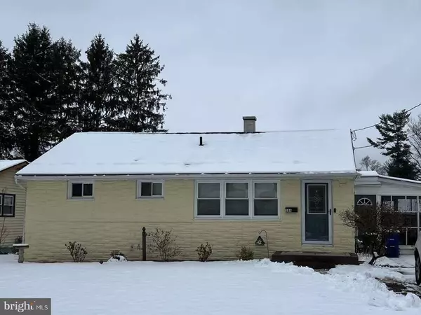 184 E LINDEN ST, Clayton, NJ 08312