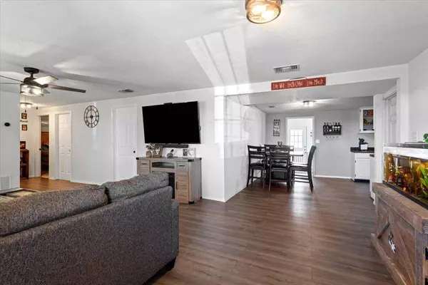 6625 Wolf Road, Ropesville, TX 79358