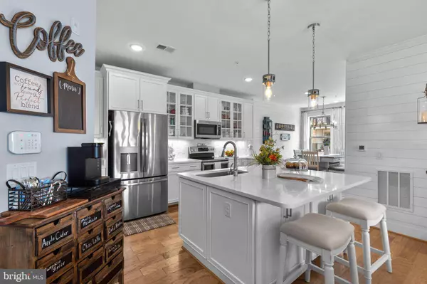 23631 HAVELOCK WALK TER #207, Ashburn, VA 20148