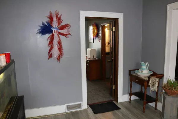 903 Avenue J, Sterling, IL 61081