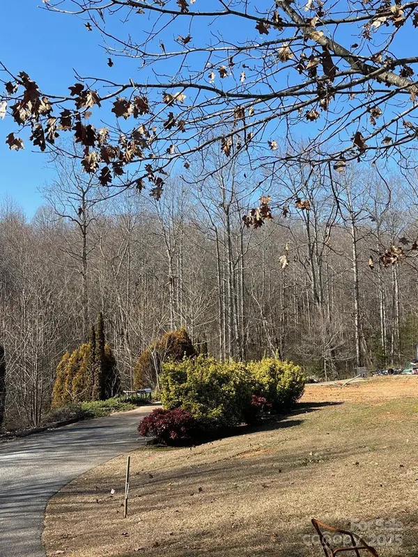 2651 10th Avenue LN NE, Hickory, NC 28601