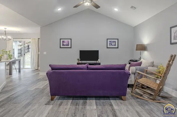 307 Snyder Dr, St George, KS 66535