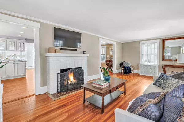 14 Coolidge Avenue, Stamford, CT 06906