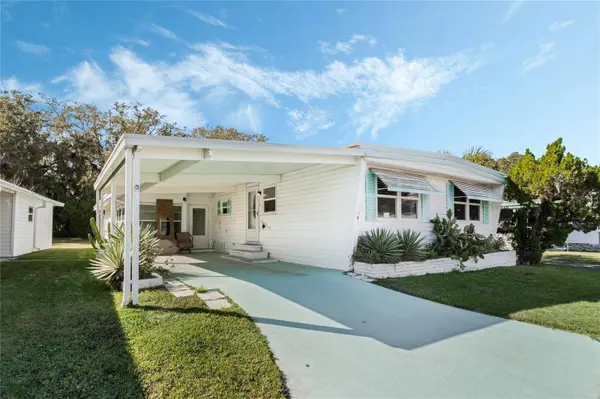 6 COCOS PLUMOSA DR #B, Eustis, FL 32726