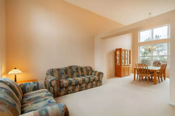 134 Primrose LN, Bartlett, IL 60103