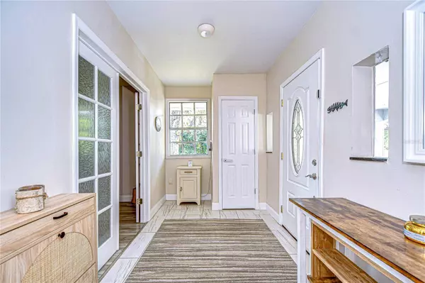 801 TIMBER POND DR, Brandon, FL 33510