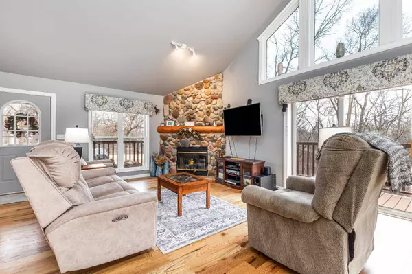 12A86 Roosevelt Lane, Apple River, IL 61001