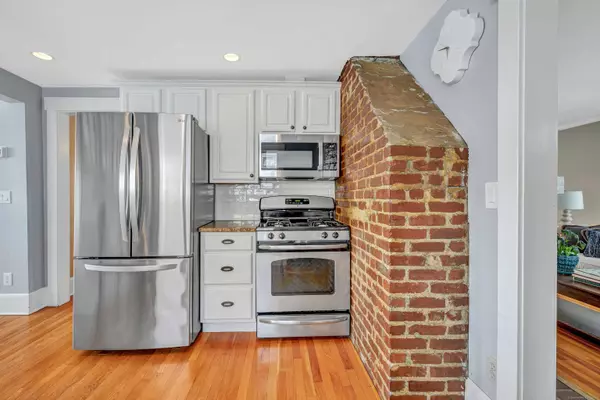 14 Coolidge Avenue, Stamford, CT 06906