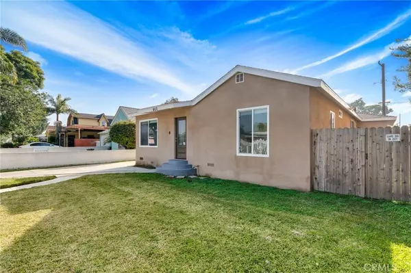 462 W School St, Compton, CA 90220-2018