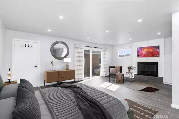 462 W School St, Compton, CA 90220-2018