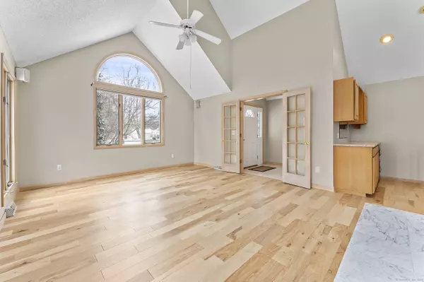 172 South Center Street, Windsor Locks, CT 06096