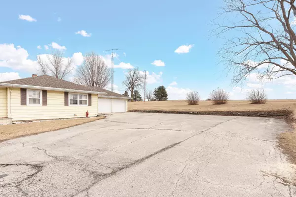 N9894 County Rd YY -, Leroy, WI 53050