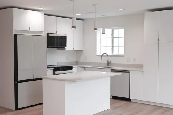 270 Paradise PL, Howard Lake, MN 55349