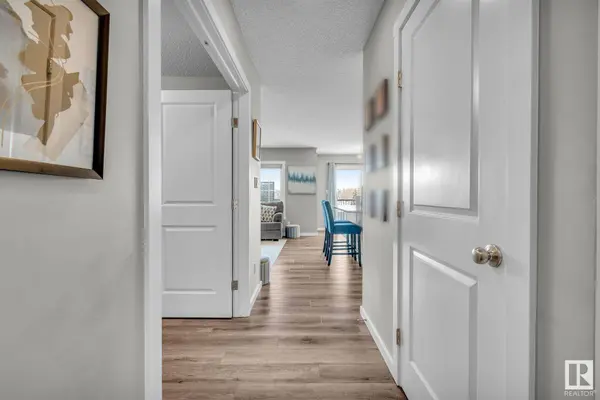 17326 81 ST NW NW, Edmonton, AB T5Z 0P2