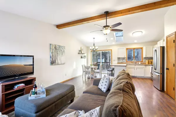 310 E Parkview Street #A, Cottage Grove, WI 53527