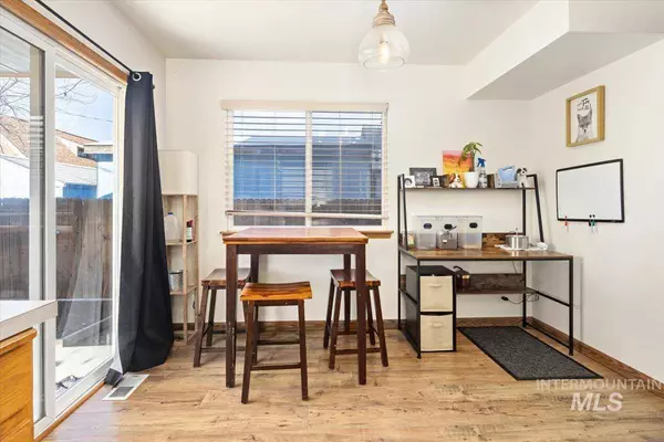 2003 S Kerr St, Boise, ID 83705