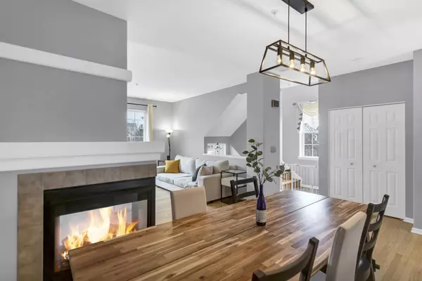 717 Hanbury DR, Des Plaines, IL 60016