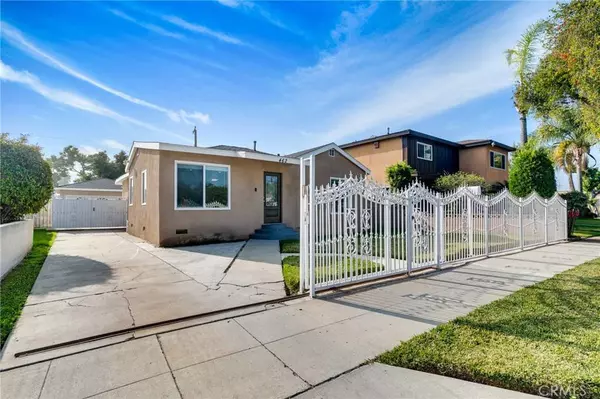 462 W School St, Compton, CA 90220-2018