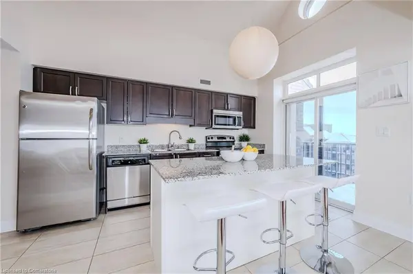 776 Laurelwood Drive #701, Waterloo, ON N2V 0A8