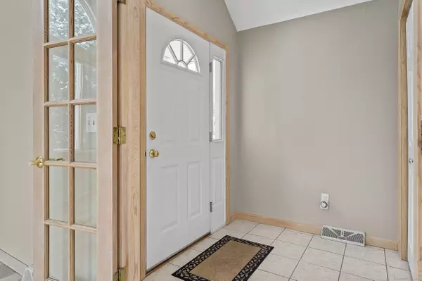 172 South Center Street, Windsor Locks, CT 06096