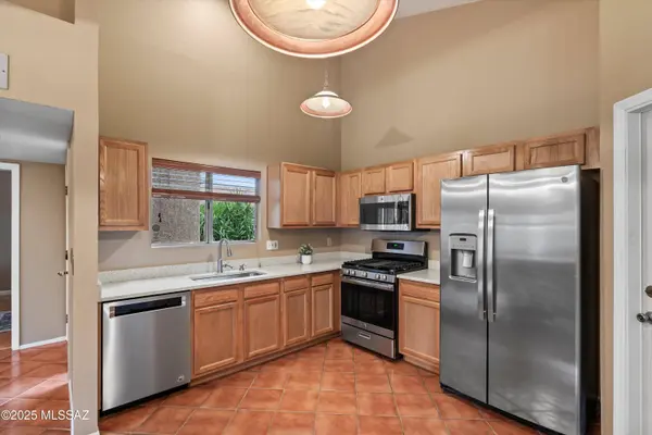 9370 N Hampshire Drive, Tucson, AZ 85742