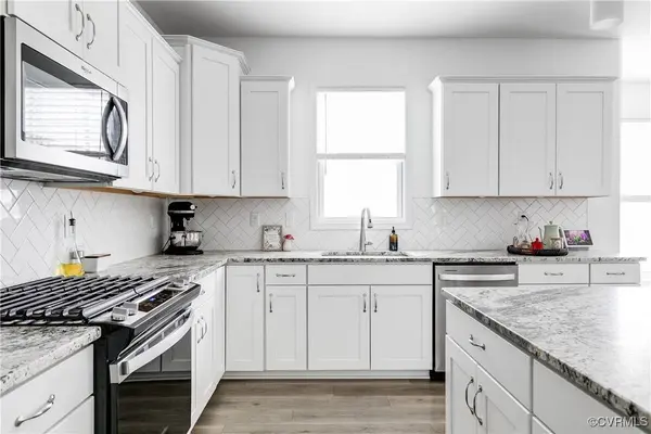 2520 Lilybank CT, Midlothian, VA 23112