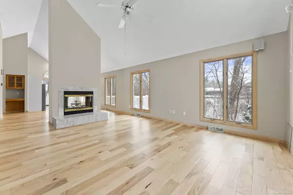 172 South Center Street, Windsor Locks, CT 06096