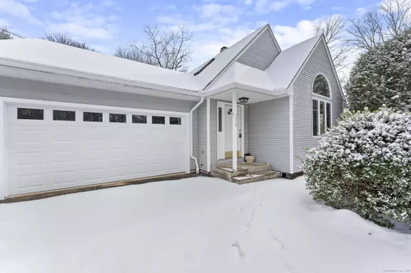 172 South Center Street, Windsor Locks, CT 06096