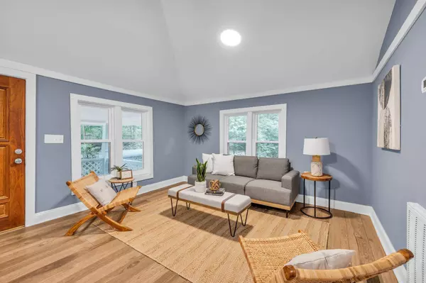 5000 Sawyer RD, Signal Mountain, TN 37377