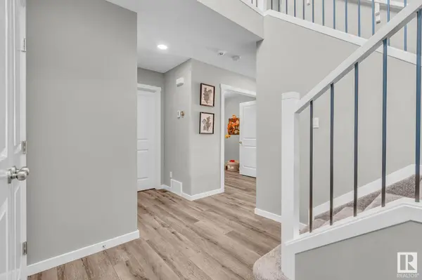 17326 81 ST NW NW, Edmonton, AB T5Z 0P2