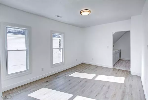 1308 W 87th ST, Cleveland, OH 44102